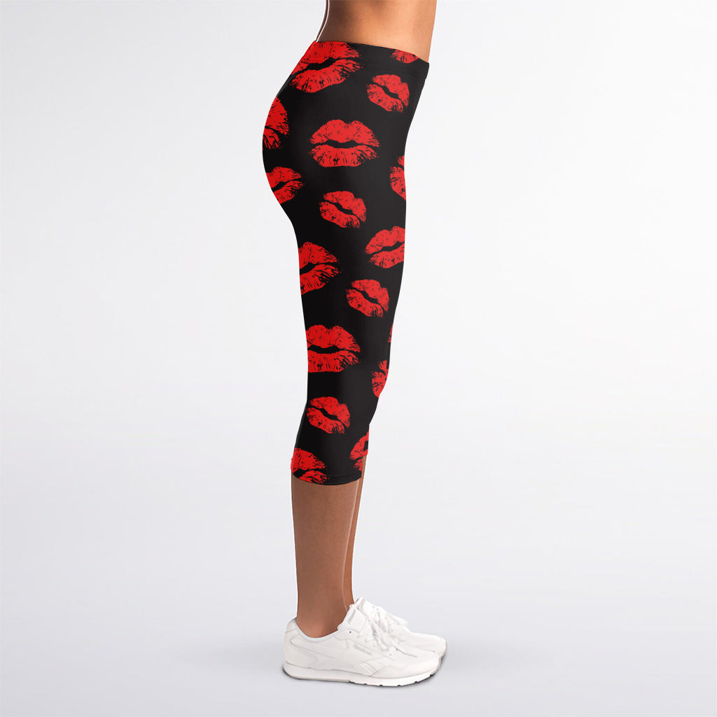 Black And Red Lips Pattern Print Women's Capri Leggings