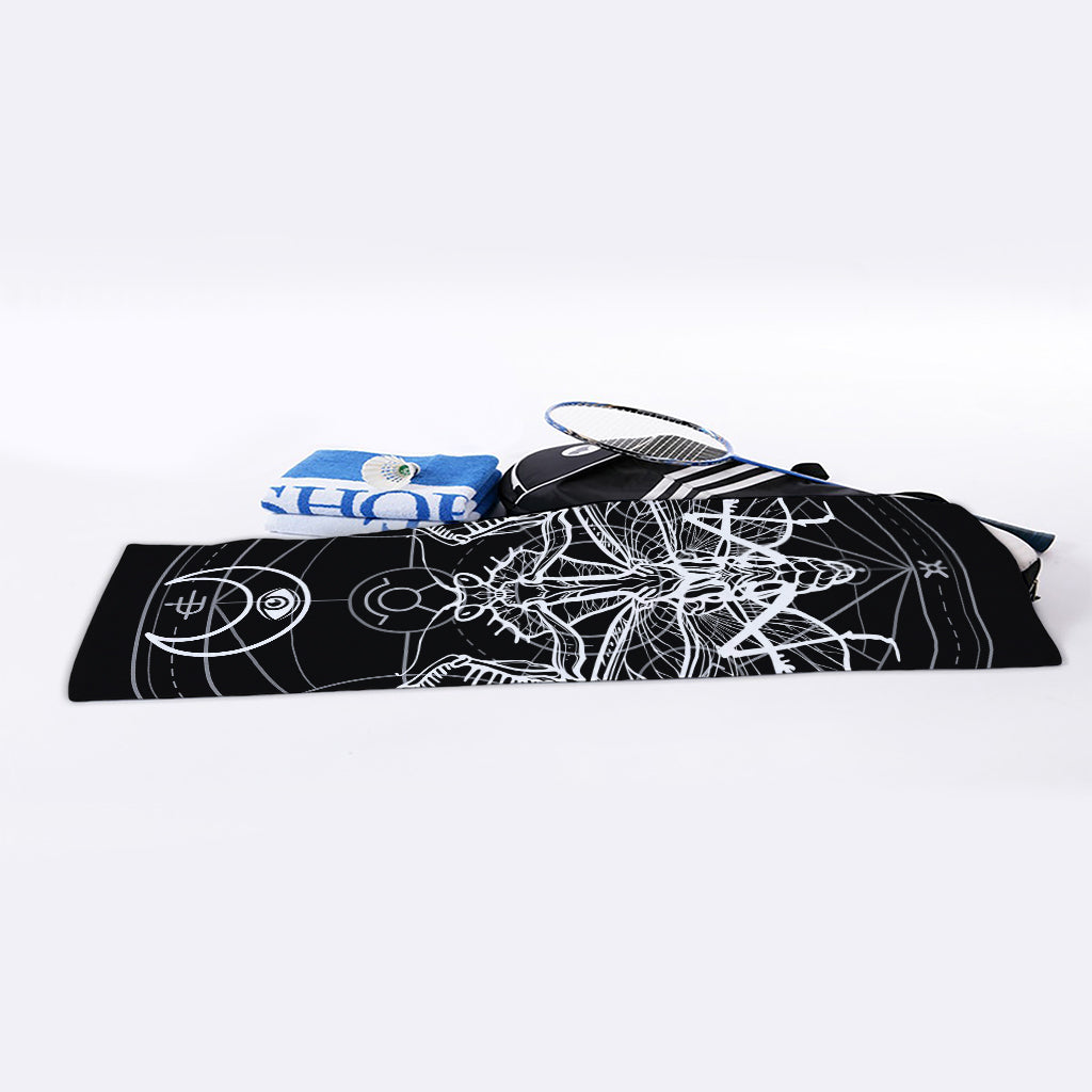 Black And White Mantis Spirit Print Sports Towel