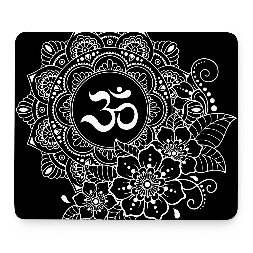 Black And White Om Print Mouse Pad