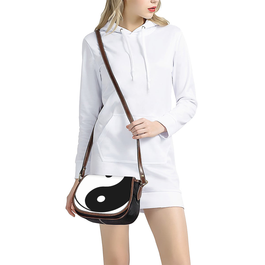 Black And White Yin Yang Symbol Print Saddle Bag