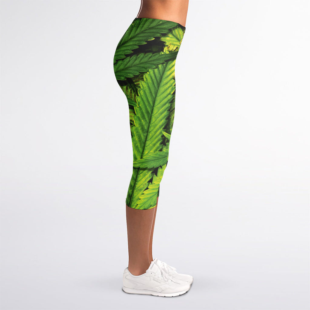 Cannabis Print Women's Capri Leggings