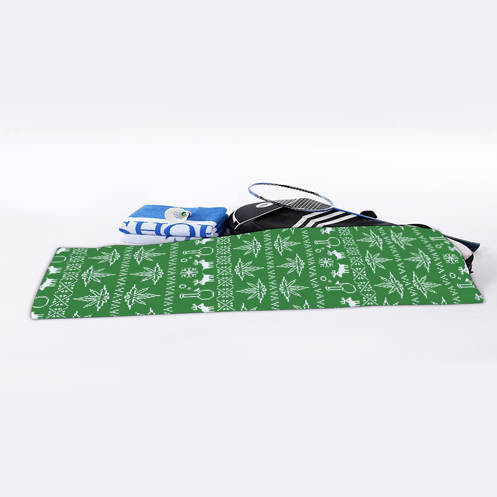 Christmas Pot Leaf Pattern Print Sports Towel
