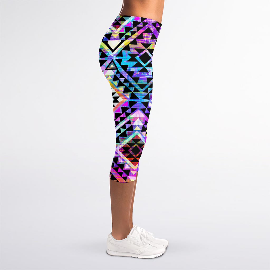 Colorful Aztec Pattern Print Women's Capri Leggings