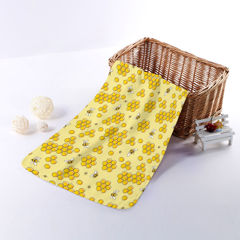 Cute Honey Bee Pattern Print Towel