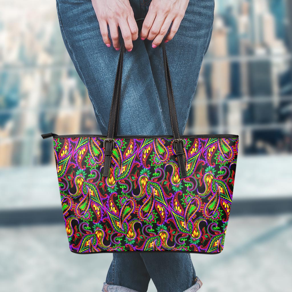 Dark Bohemian Paisley Pattern Print Leather Tote Bag