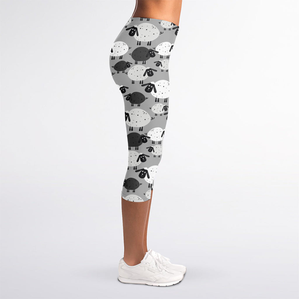 Doodle Sheep Pattern Print Women's Capri Leggings