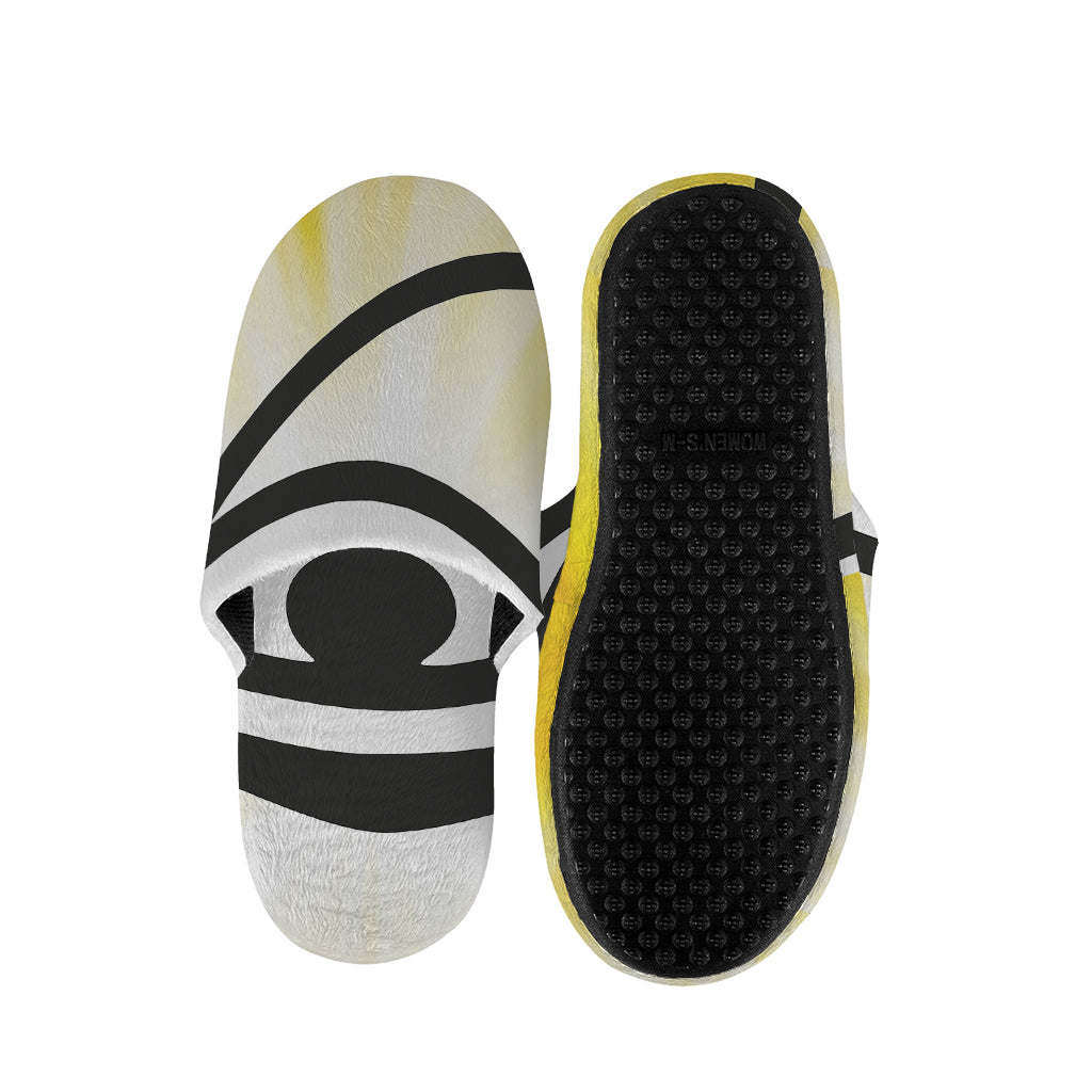 Eye Of Horus Symbol Print Slippers