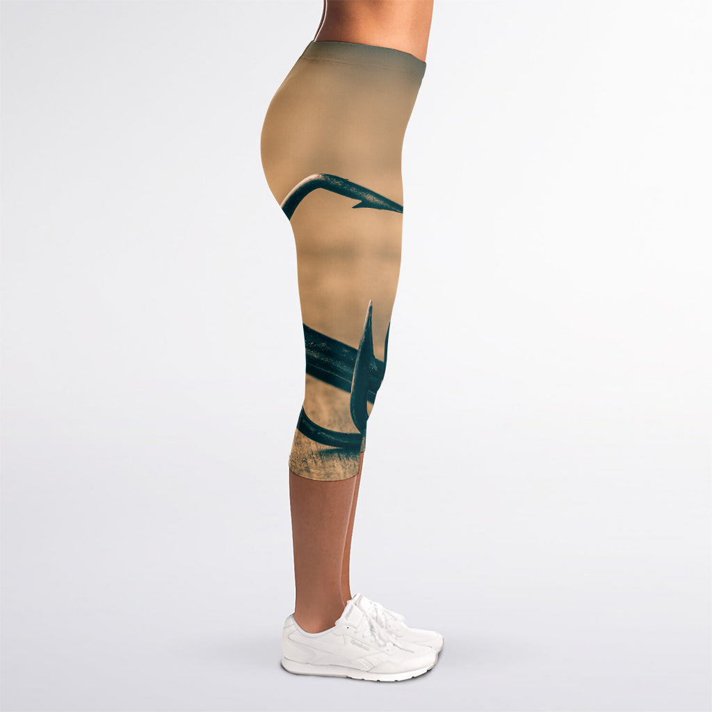 Fishing Hooks Print Women's Capri Leggings