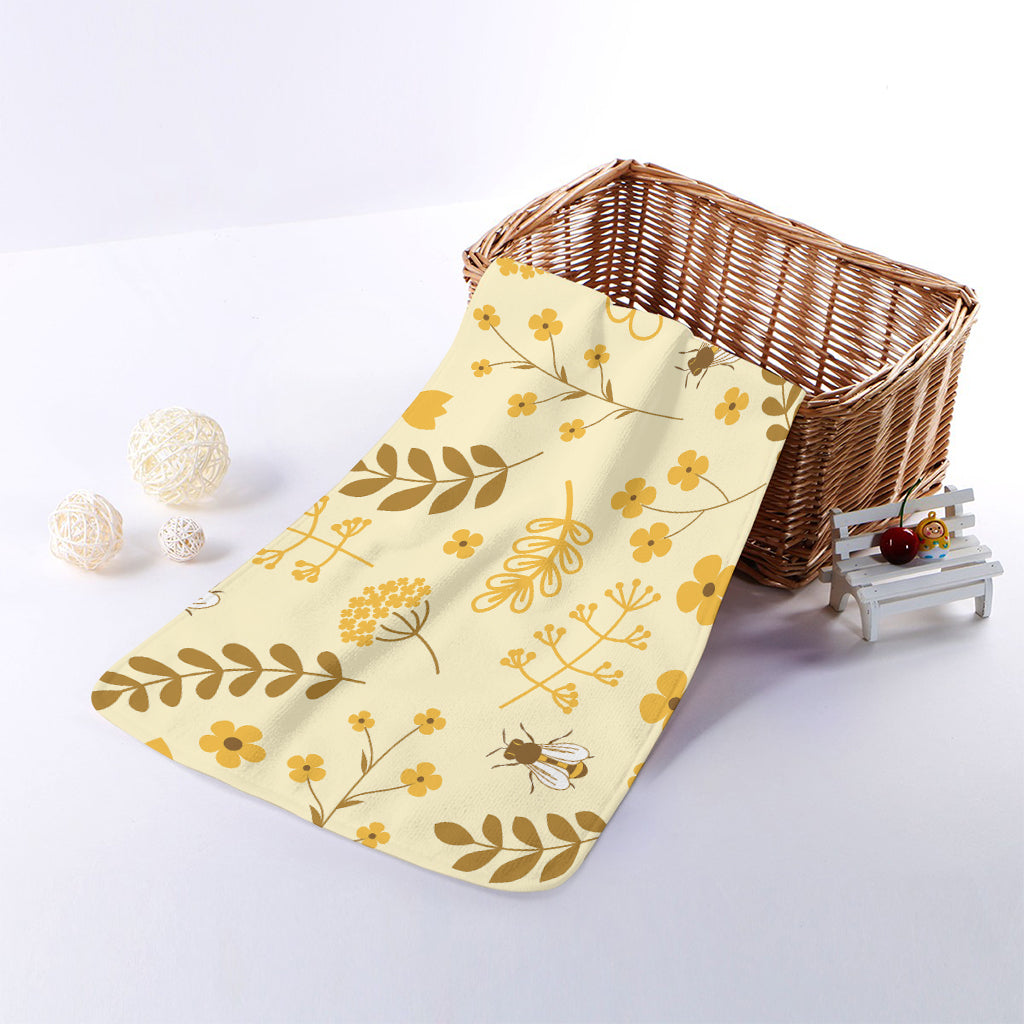 Flower Bee Pattern Print Towel