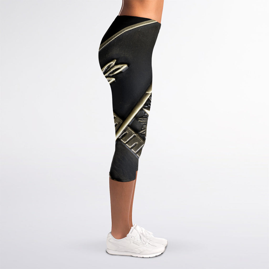 Freemasonry Medal Print Women's Capri Leggings