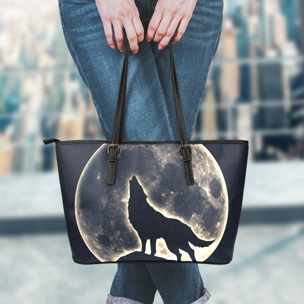 Full Moon Howling Wolf Print Leather Tote Bag