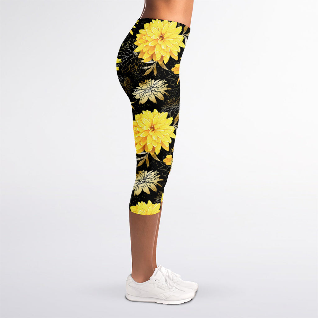Gold And Yellow Floral Print Women's Capri Leggings