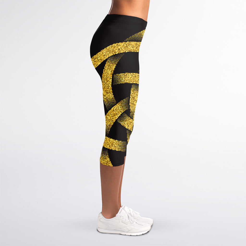 Gold Circle Celtic Knot Symbol Print Women's Capri Leggings
