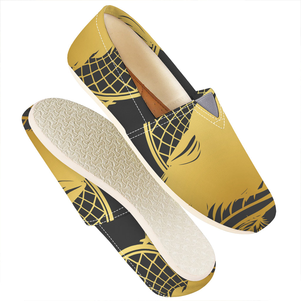 Golden Bohemian Howling Wolf Print Casual Shoes