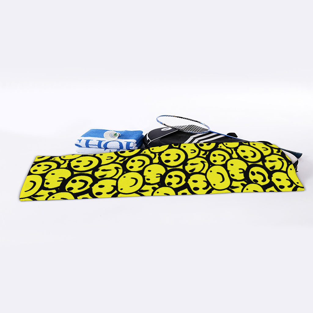 Graffiti Happy Emoji Print Round Rug main image 1