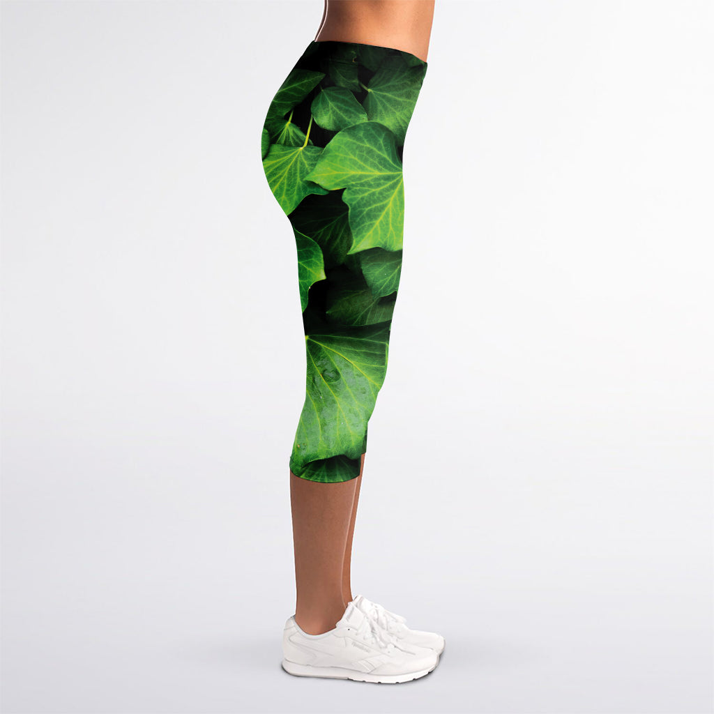 Green Ivy Leaf Print Women's Capri Leggings