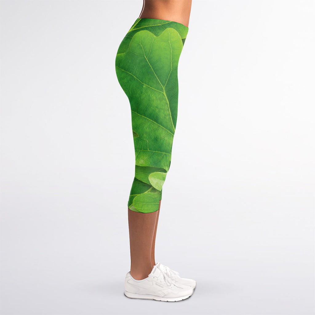 Green Oak Leaf Print Women's Capri Leggings
