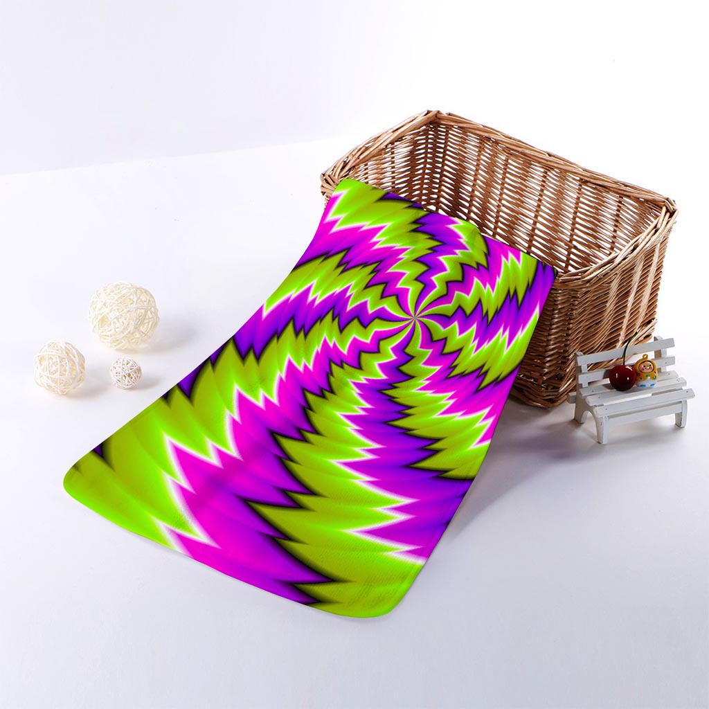 Green Vortex Moving Optical Illusion Towel