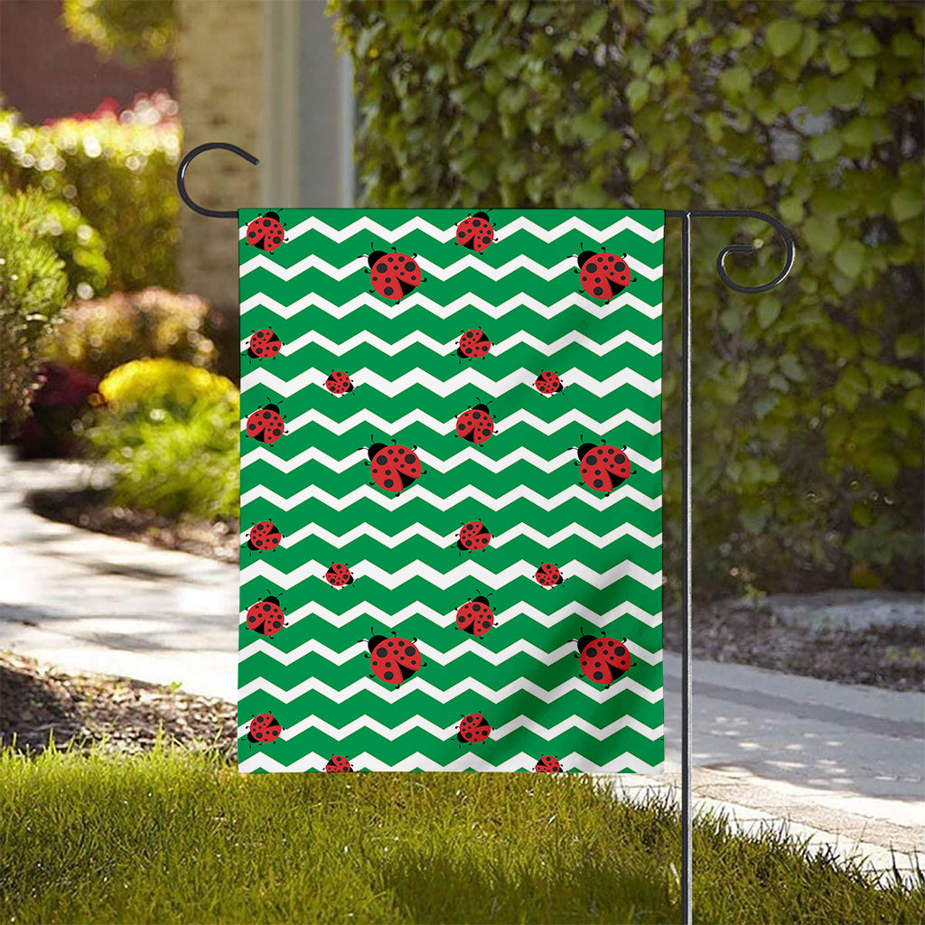 Green Zigzag Ladybird Pattern Print House Flag
