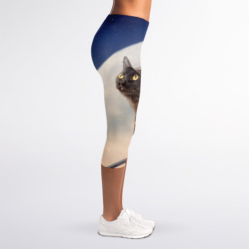 Halloween Flying Witch Cat Print Women's Capri Leggings