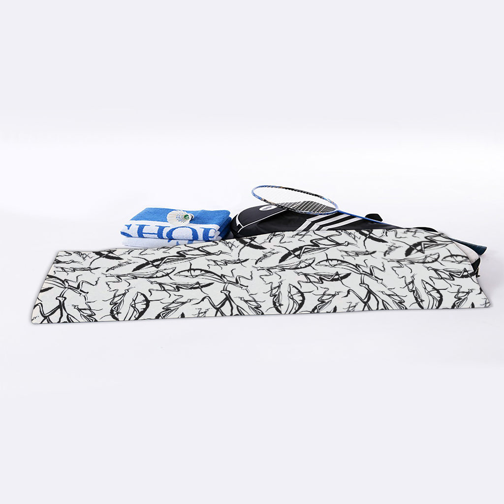 Hand Drawn Mantis Pattern Print Sports Towel