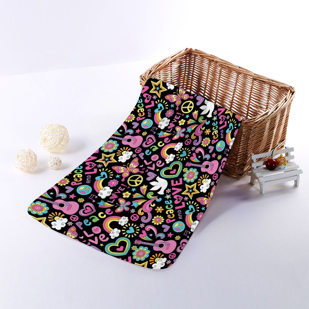 Hippie Peace Sign And Love Pattern Print Towel