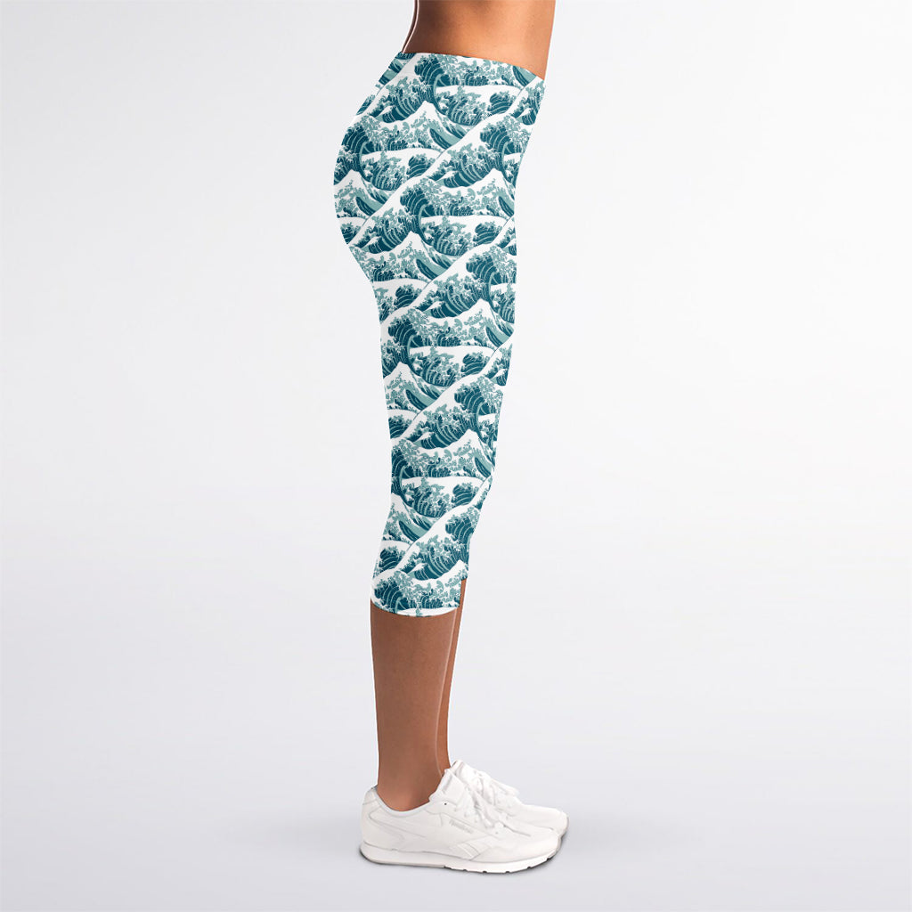 Japanese Kanagawa Wave Pattern Print Women's Capri Leggings