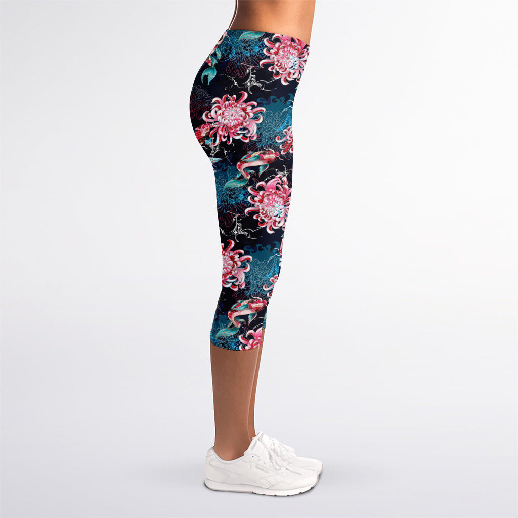 Japanese Koi And Chrysanthemums Print Women's Capri Leggings