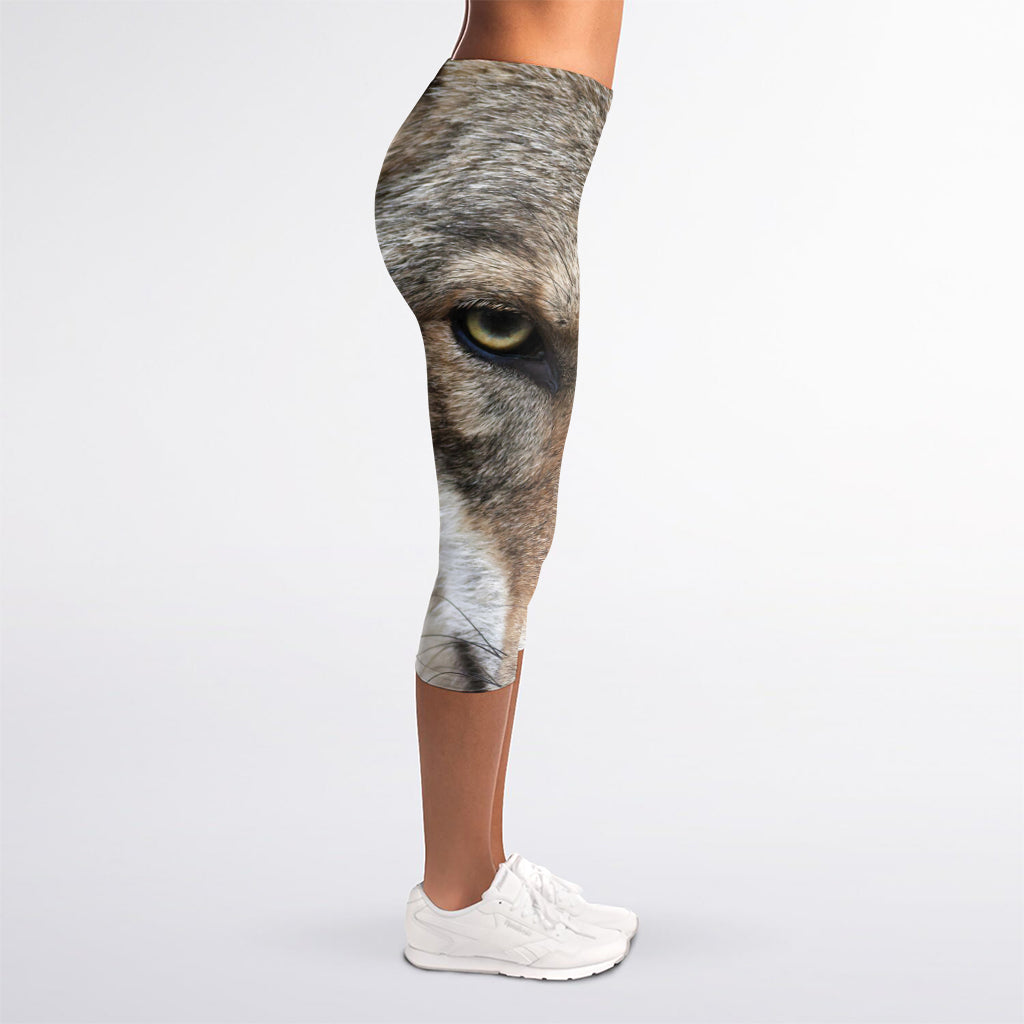 Jungle Wolf Print Women's Capri Leggings
