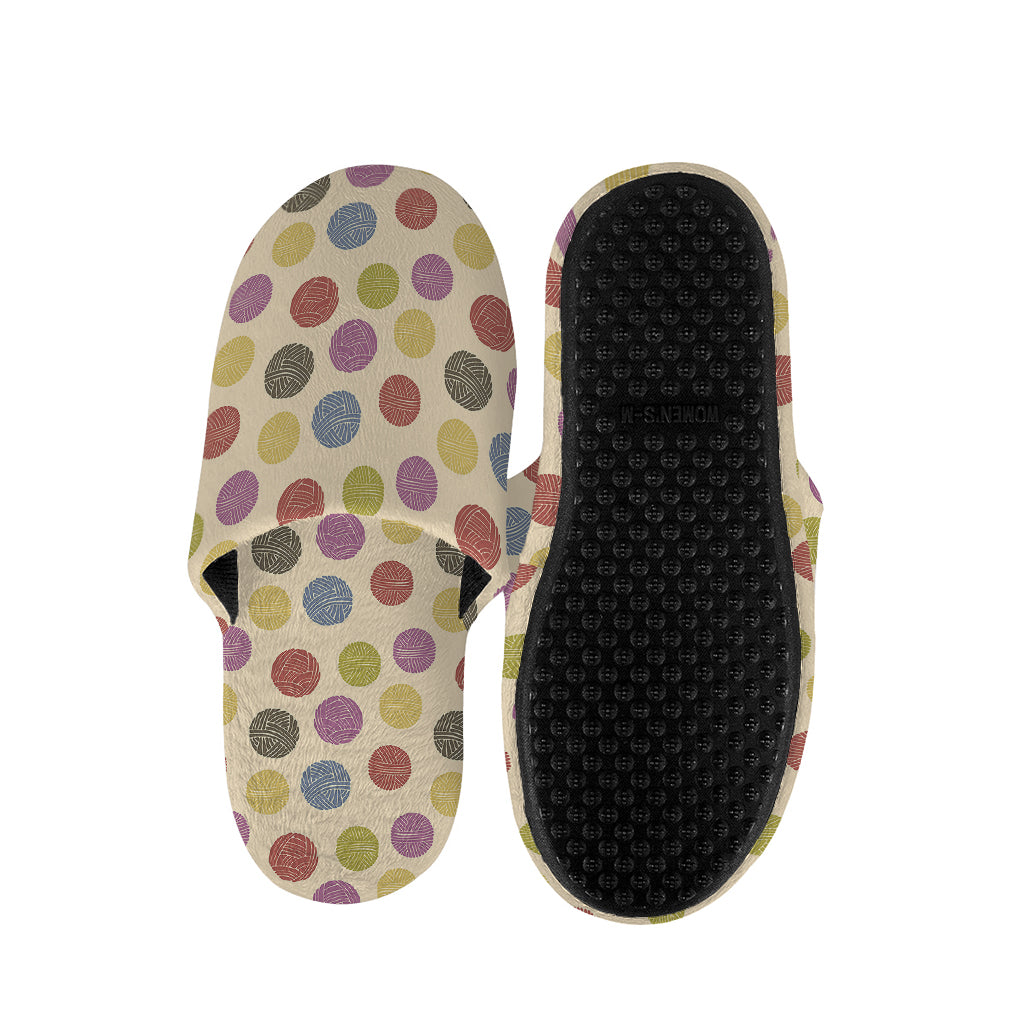 Knitting Yarn Pattern Print Slippers