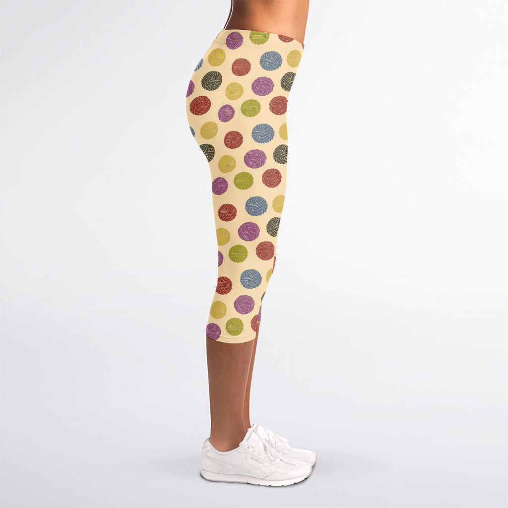 Knitting Yarn Pattern Print Women's Capri Leggings