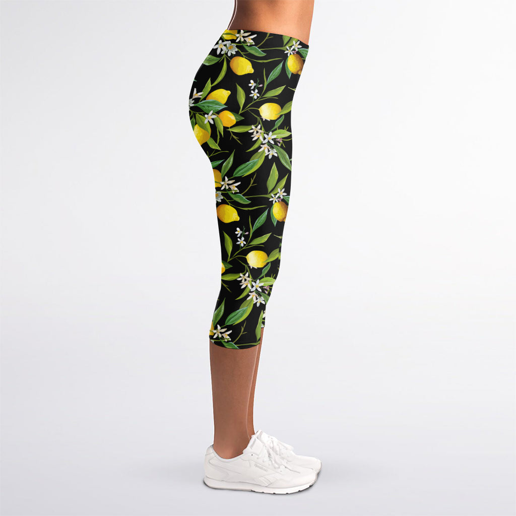 Lemon And Flower Pattern Print Women's Capri Leggings