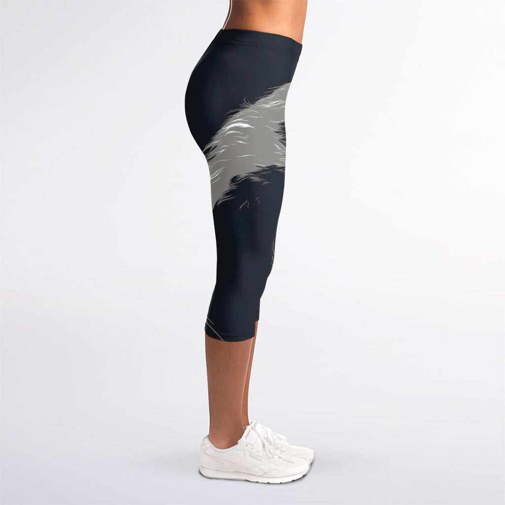 Monochrome Eagle Print Women's Capri Leggings