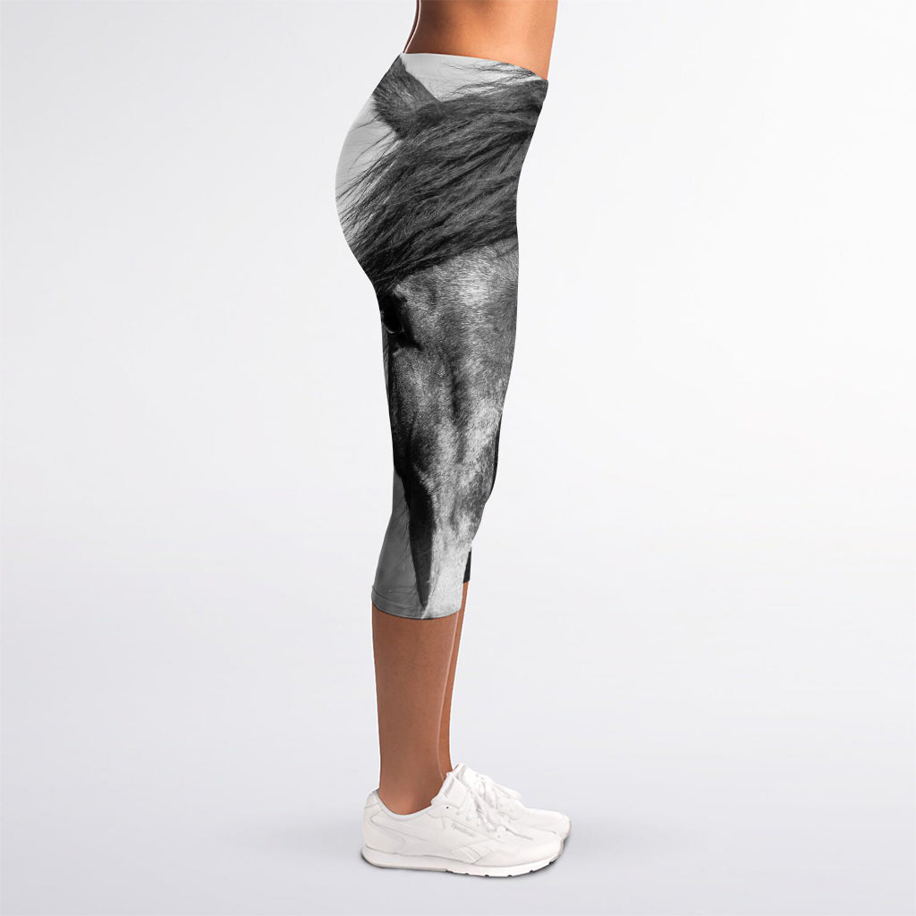 Monochrome Horse Print Women's Capri Leggings