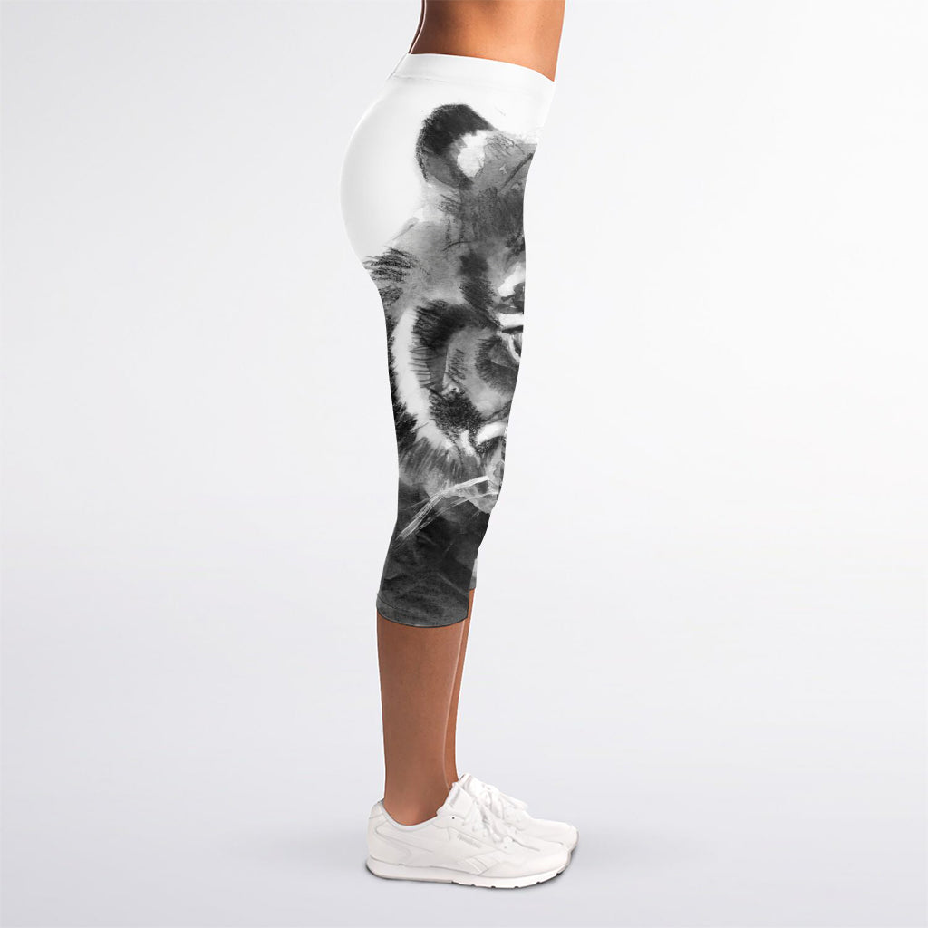 Monochrome Watercolor White Tiger Print Women's Capri Leggings