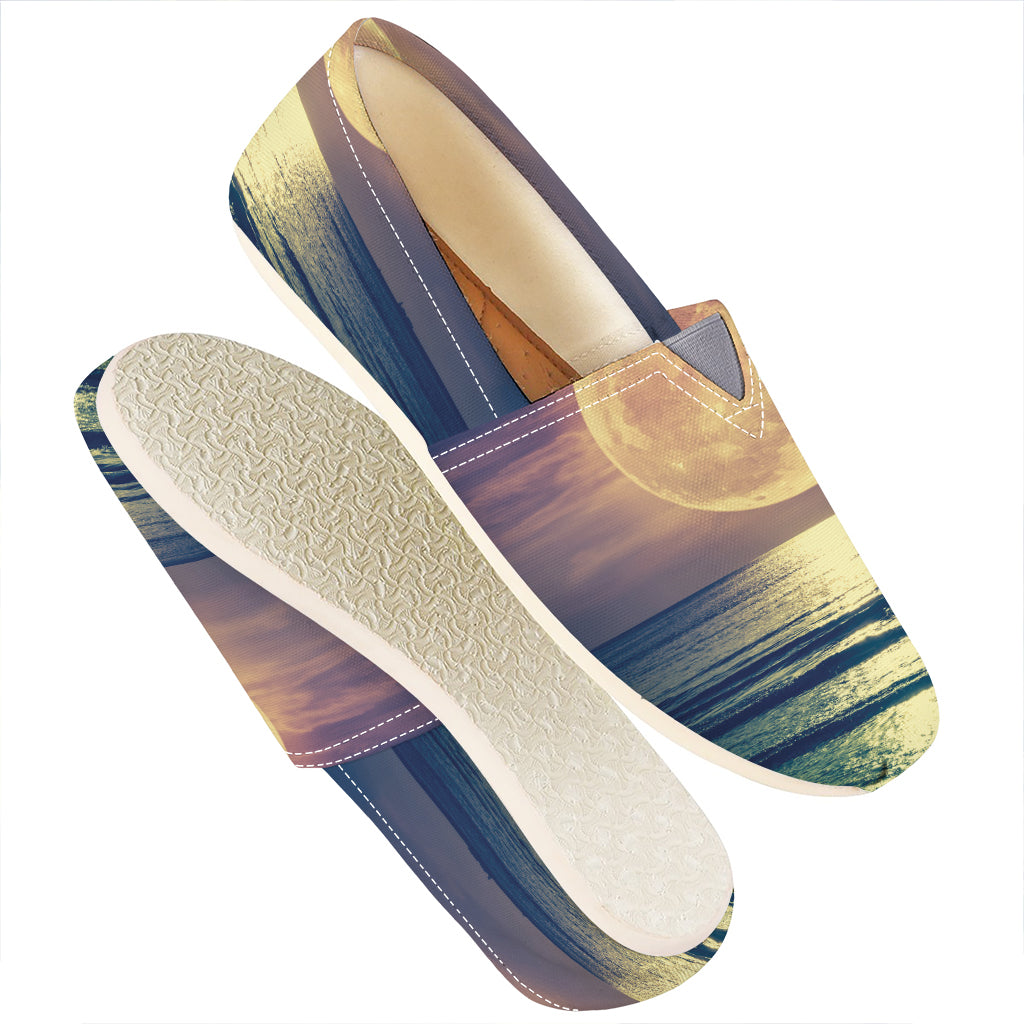 Moon Beach Print Casual Shoes
