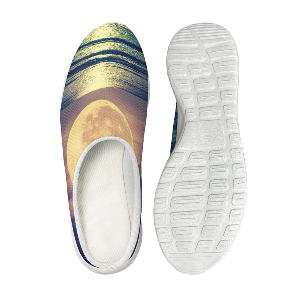 Moon Beach Print Mesh Casual Shoes