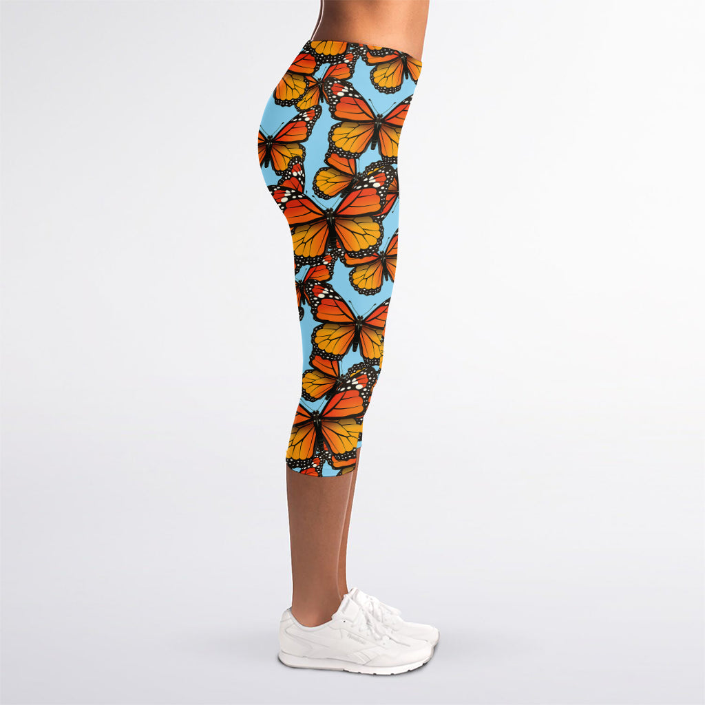 Orange Monarch Butterflies Pattern Print Women's Capri Leggings