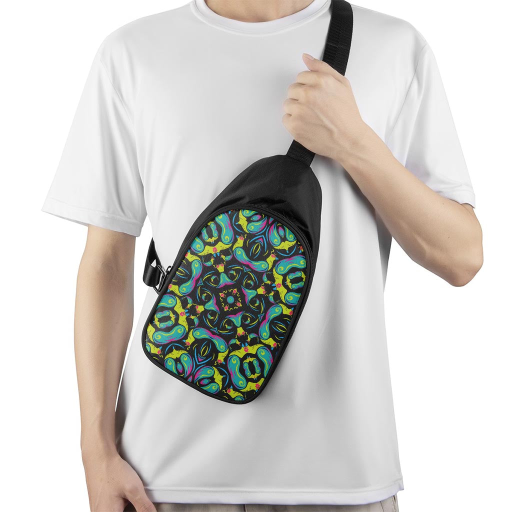 Ornament Psychedelic Trippy Print Chest Bag