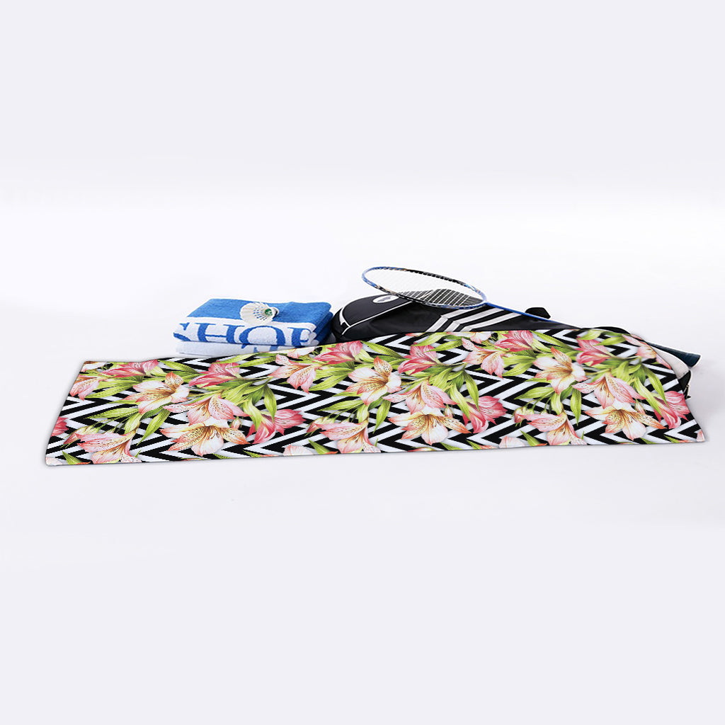 Pastel Alstroemeria Zigzag Pattern Print Sports Towel