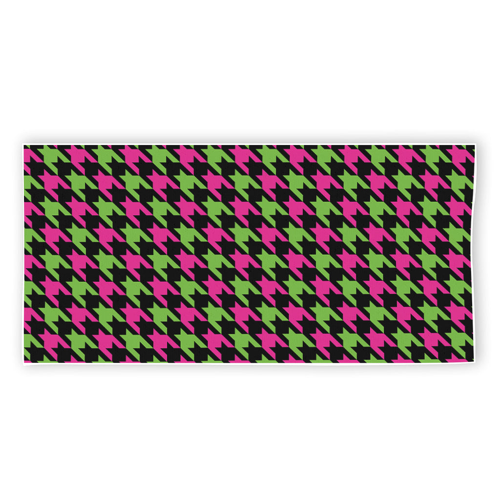 Pink And Green Houndstooth Pattern Print Beach Towel