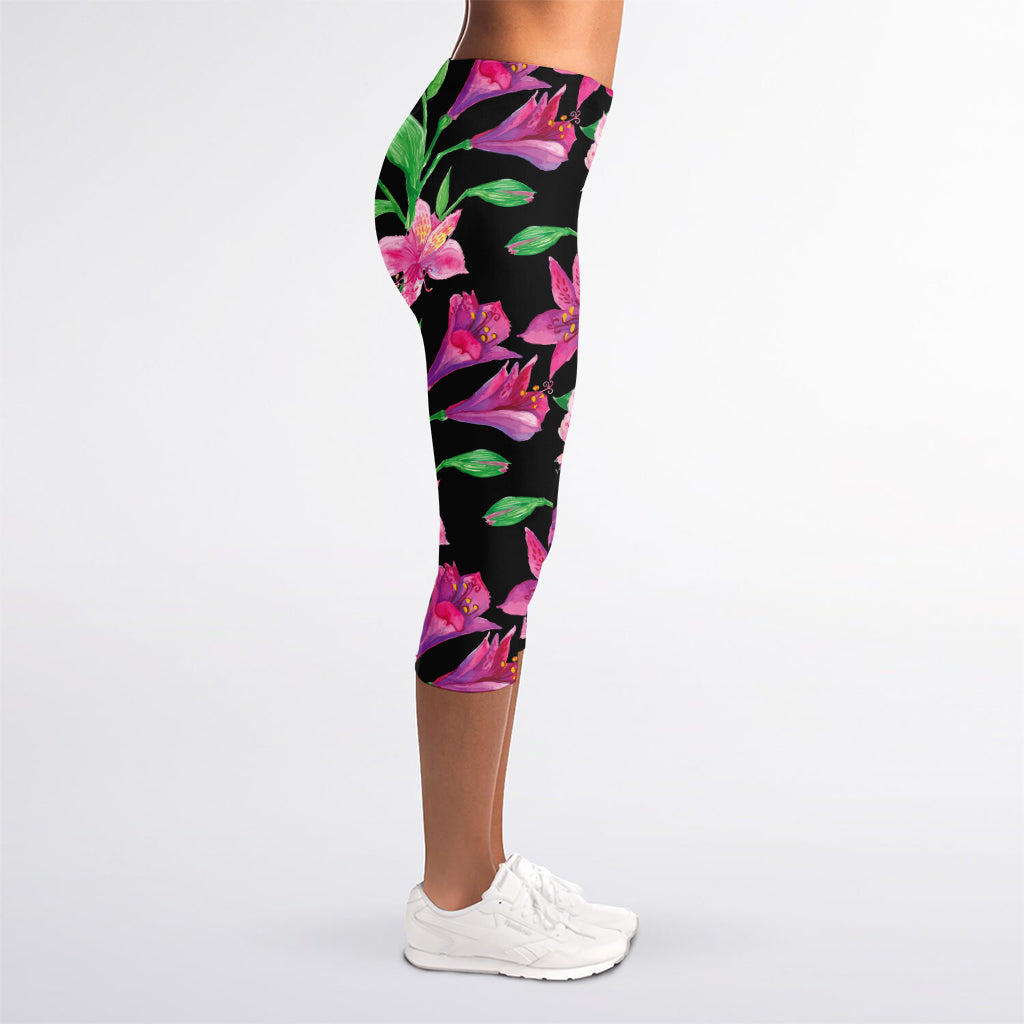Purple Alstroemeria Pattern Print Women's Capri Leggings