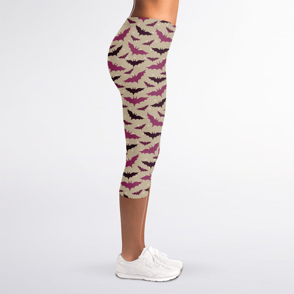Purple Halloween Bat Pattern Print Women's Capri Leggings