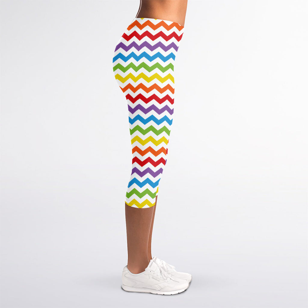 Rainbow Chevron Pattern Print Women's Capri Leggings
