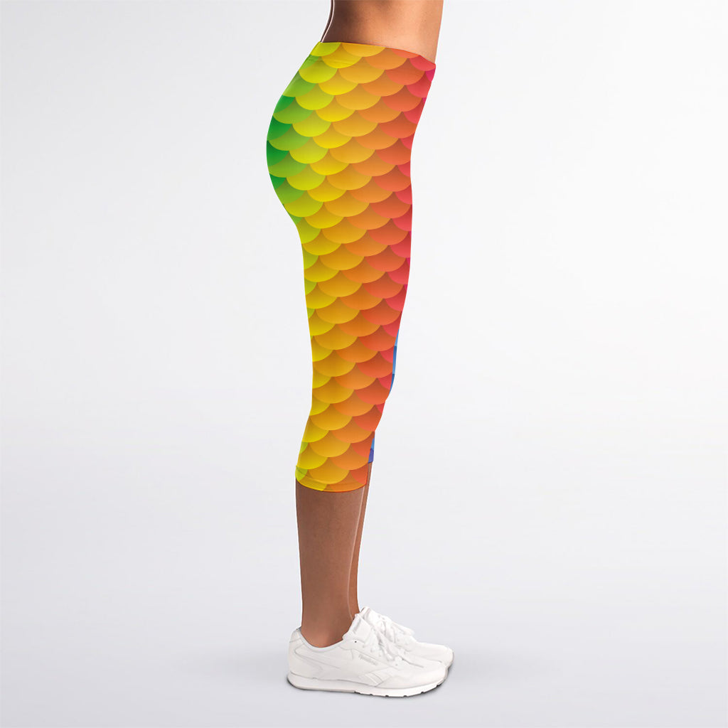 Rainbow Mermaid Scale Pattern Print Women's Capri Leggings