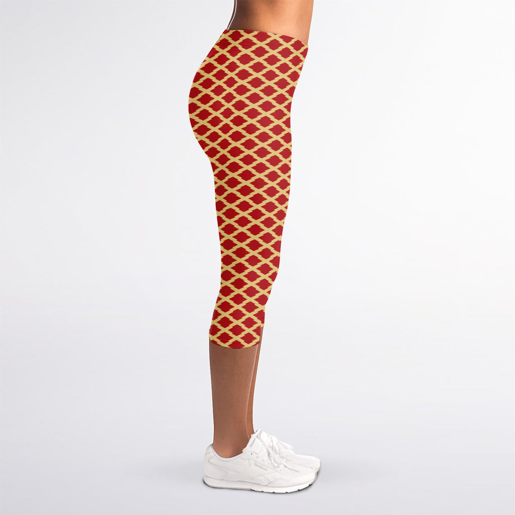 Red And Beige Japanese Pattern Print Women's Capri Leggings