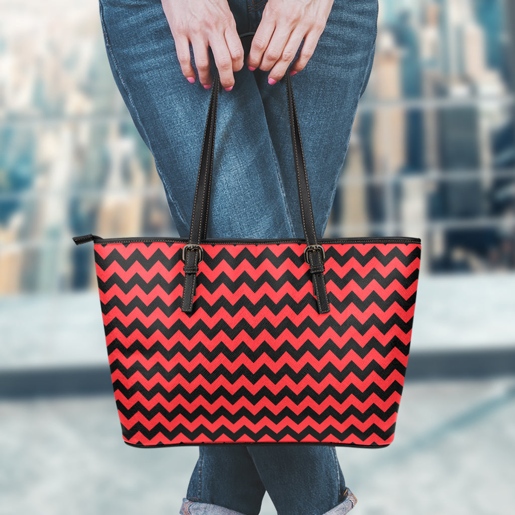 Red And Black Chevron Pattern Print Leather Tote Bag