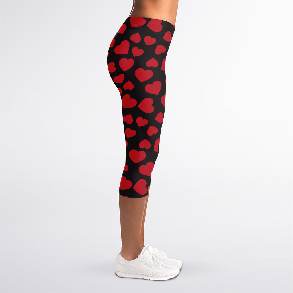 Red And Black Heart Pattern Print Women's Capri Leggings