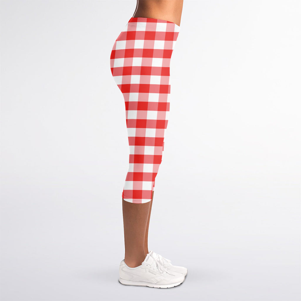 Red And White Gingham Pattern Print Women's Capri Leggings