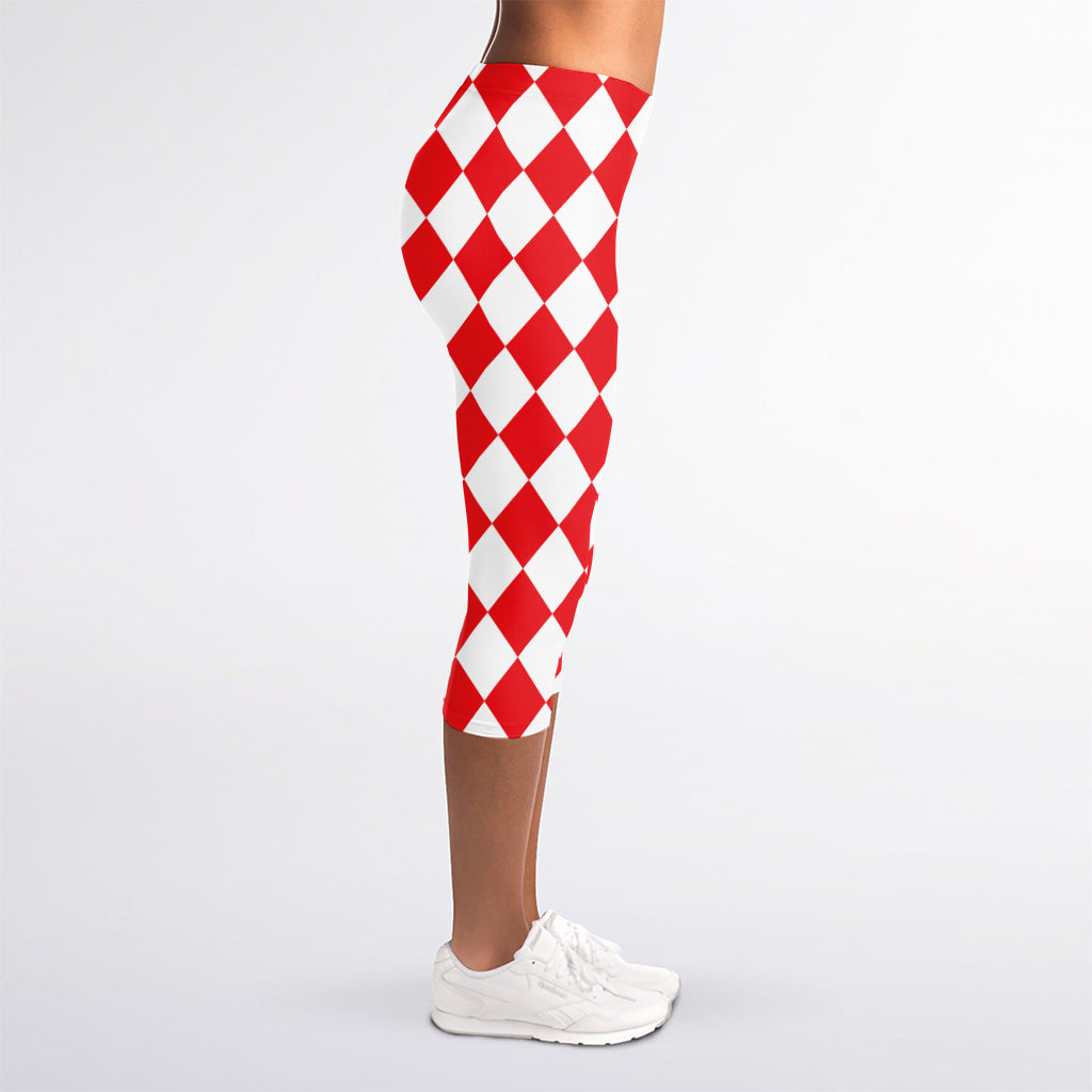 Red And White Harlequin Pattern Print Women's Capri Leggings